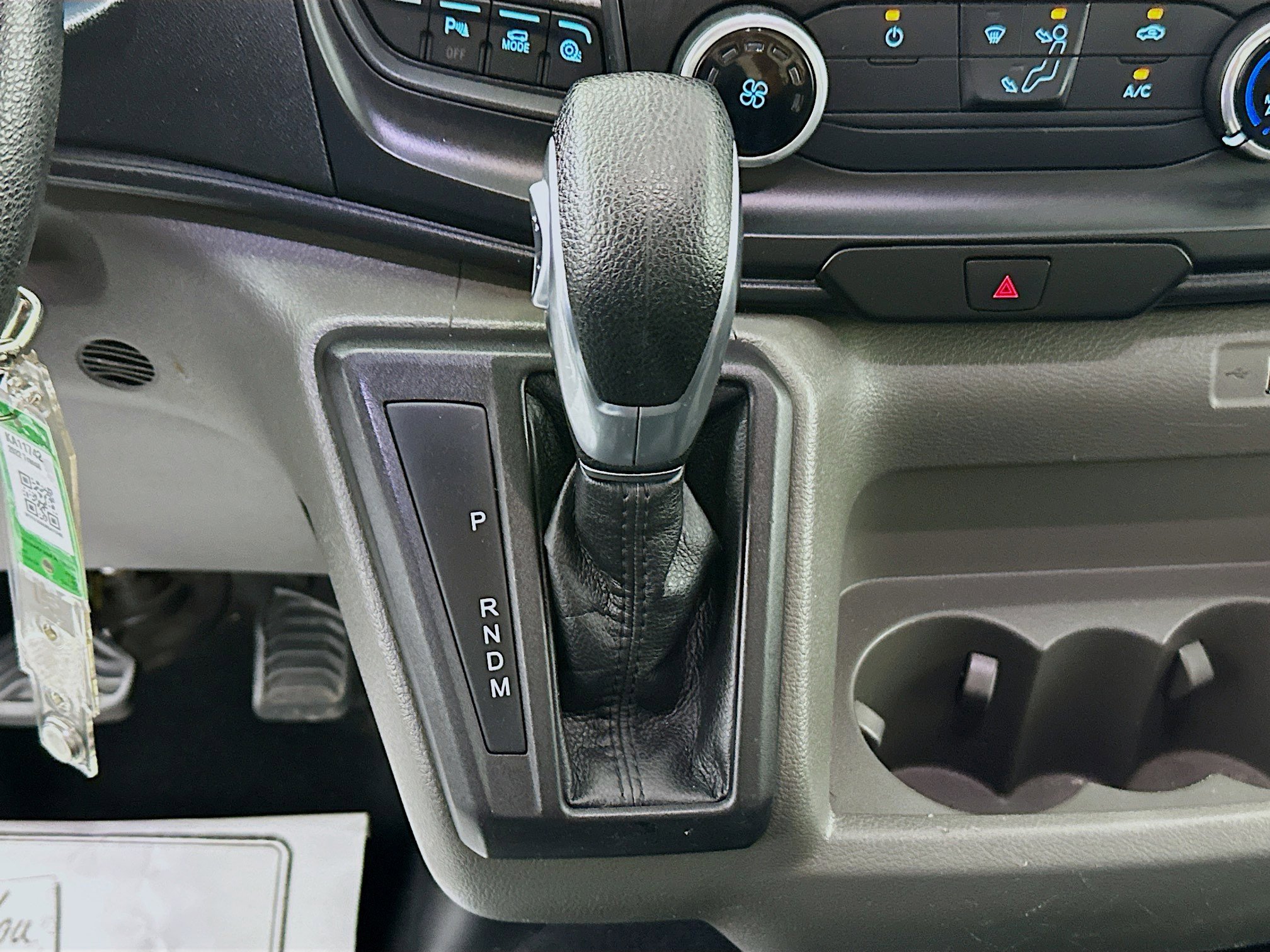 Used 2022 Ford Transit 150 Medium Roof image 19