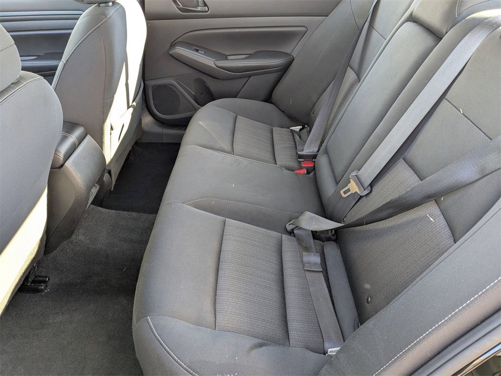 Used 2024 Nissan Altima 2.5 SV image 24