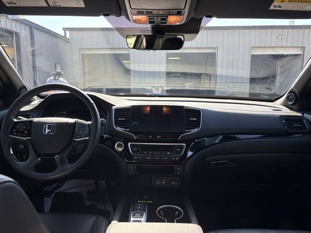 Used 2024 Honda Passport Black Edition image 17