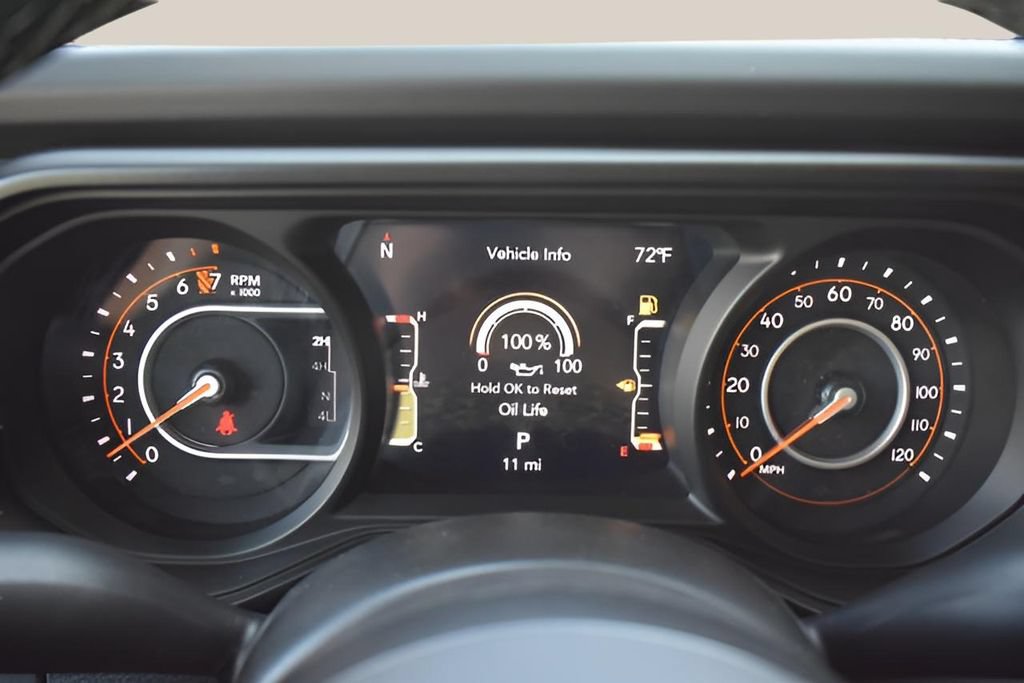 Used 2025 Jeep Gladiator Sport AWD/4WD image 24