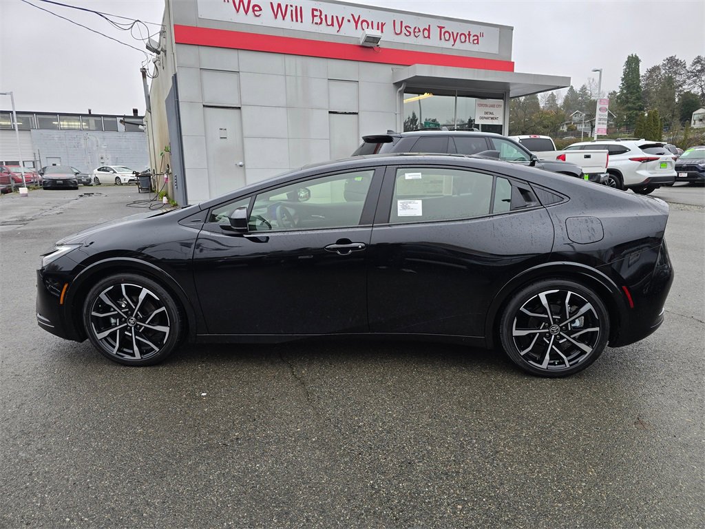 New 2026 Toyota Prius Plug-In Hybrid image 4