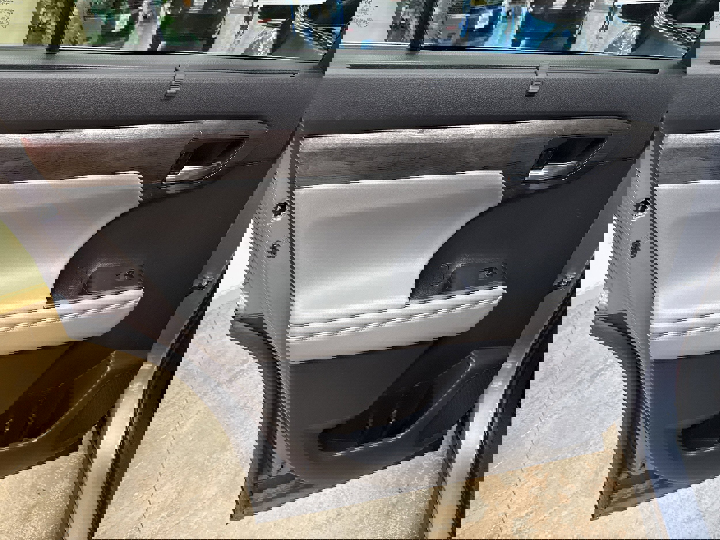 Used 2022 Toyota Highlander Platinum image 26