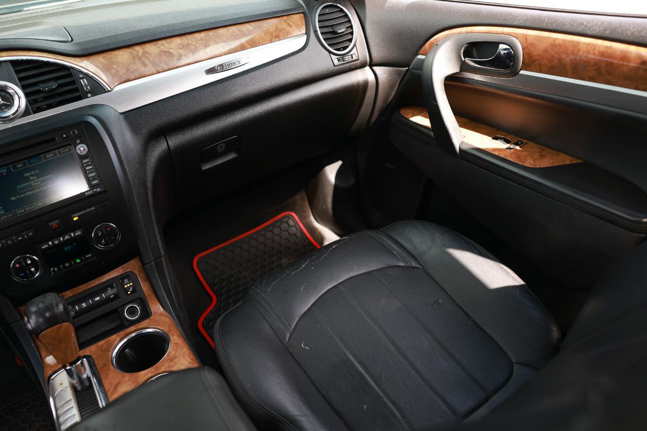 Used 2010 Buick Enclave CXL w/ Trailering Provision Package image 21