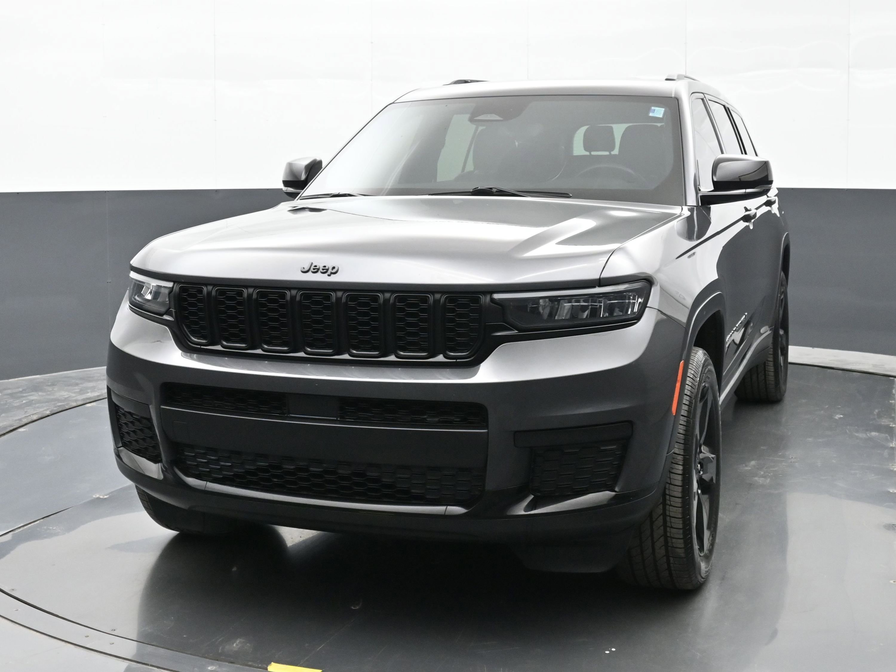 Used 2021 Jeep Grand Cherokee L Laredo AWD/4WD image 7