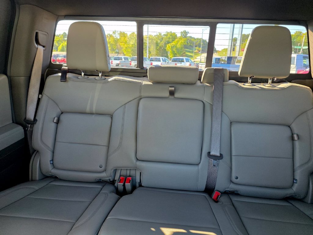 Used 2024 Chevrolet Silverado 1500 LT Trail Boss w/ Convenience Package II AWD/4WD image 26