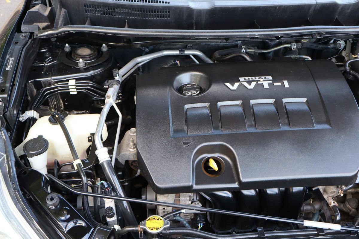 Used 2010 Toyota Matrix image 35