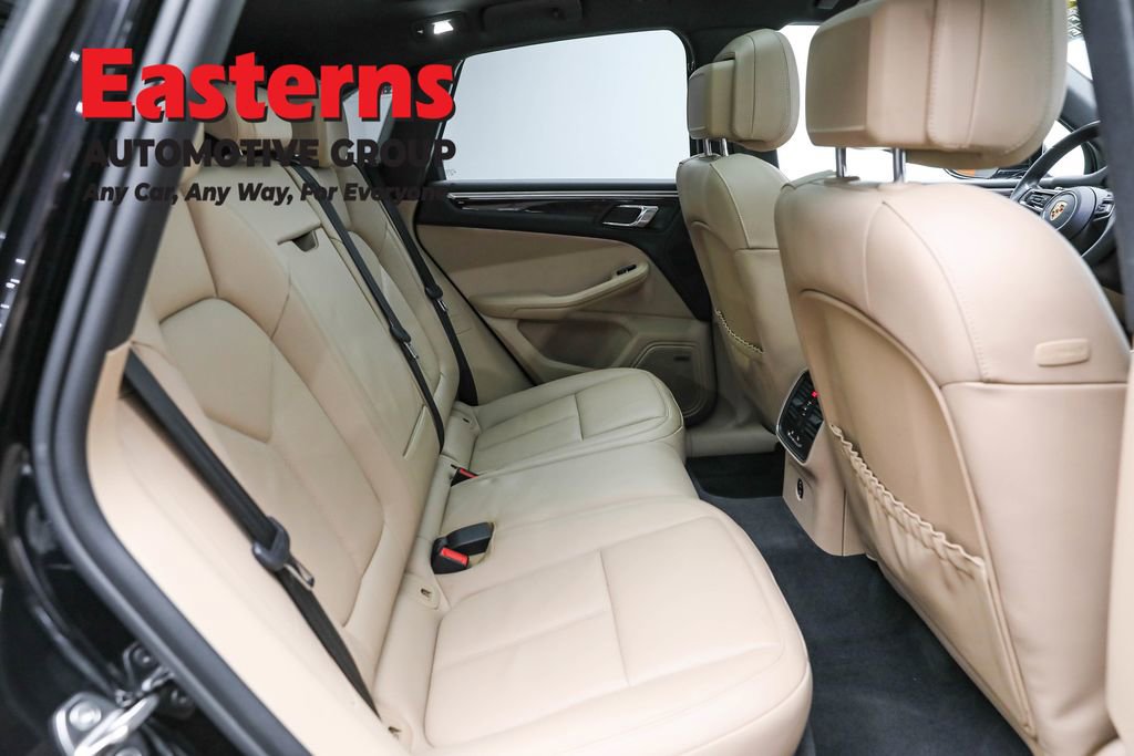 Used 2024 Porsche Macan image 25