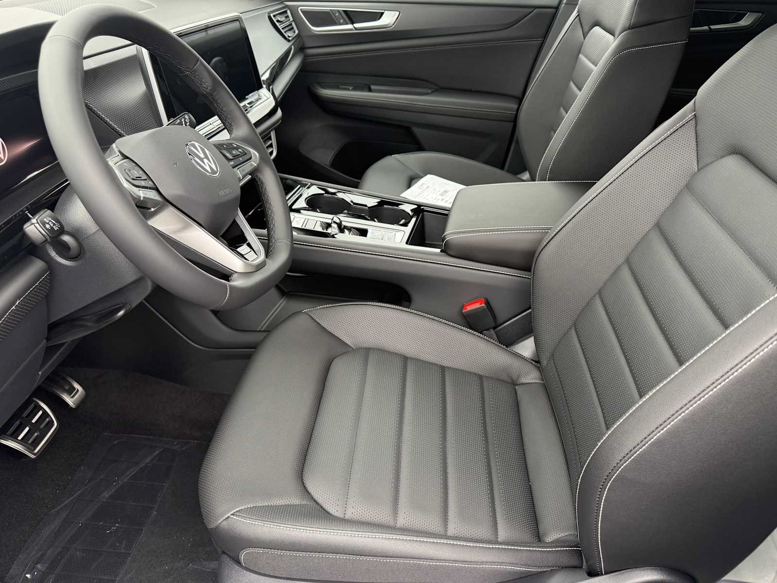 New 2026 Volkswagen Atlas Cross Sport SEL R-Line AWD/4WD image 6