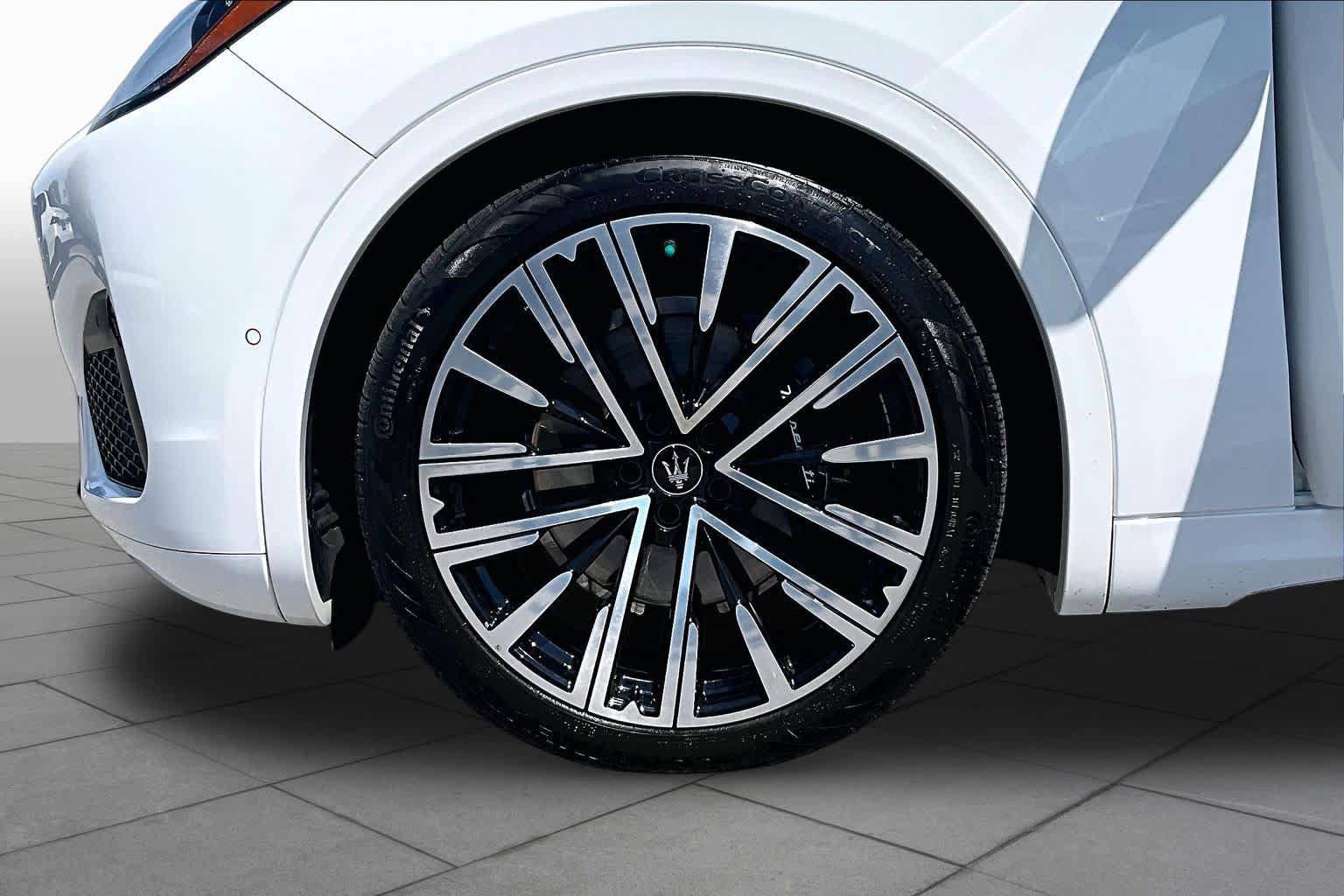 Used 2023 Maserati Grecale Modena AWD/4WD image 10