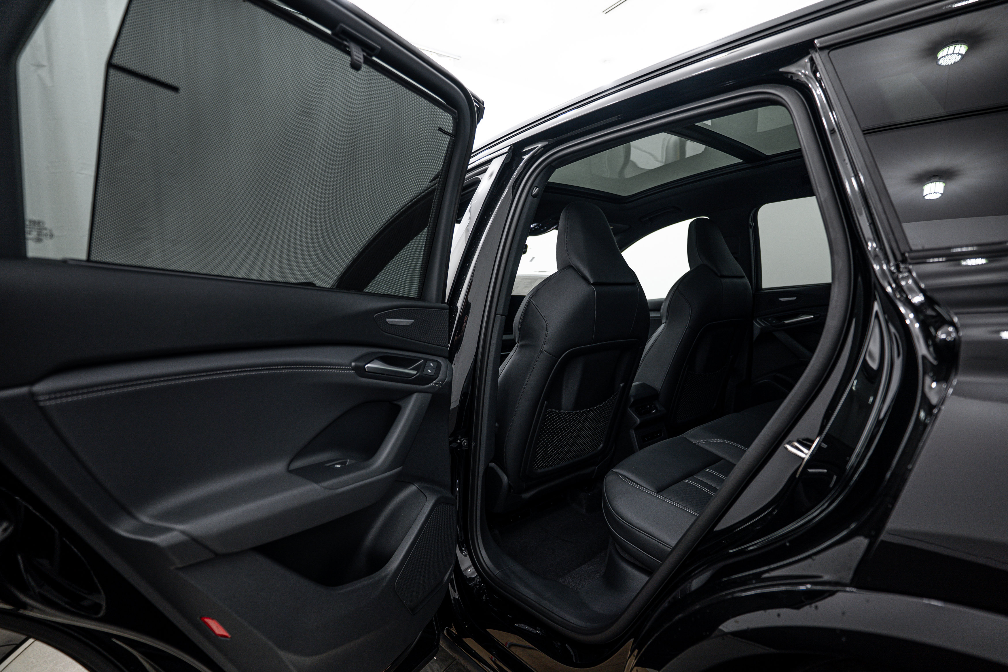 New 2027 Audi SQ6 e-tron Premium Plus AWD/4WD image 18