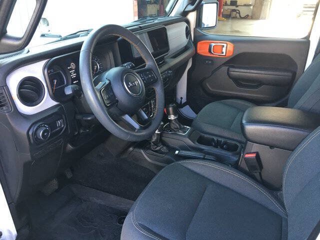 Used 2024 Jeep Wrangler Unlimited Sport AWD/4WD image 16