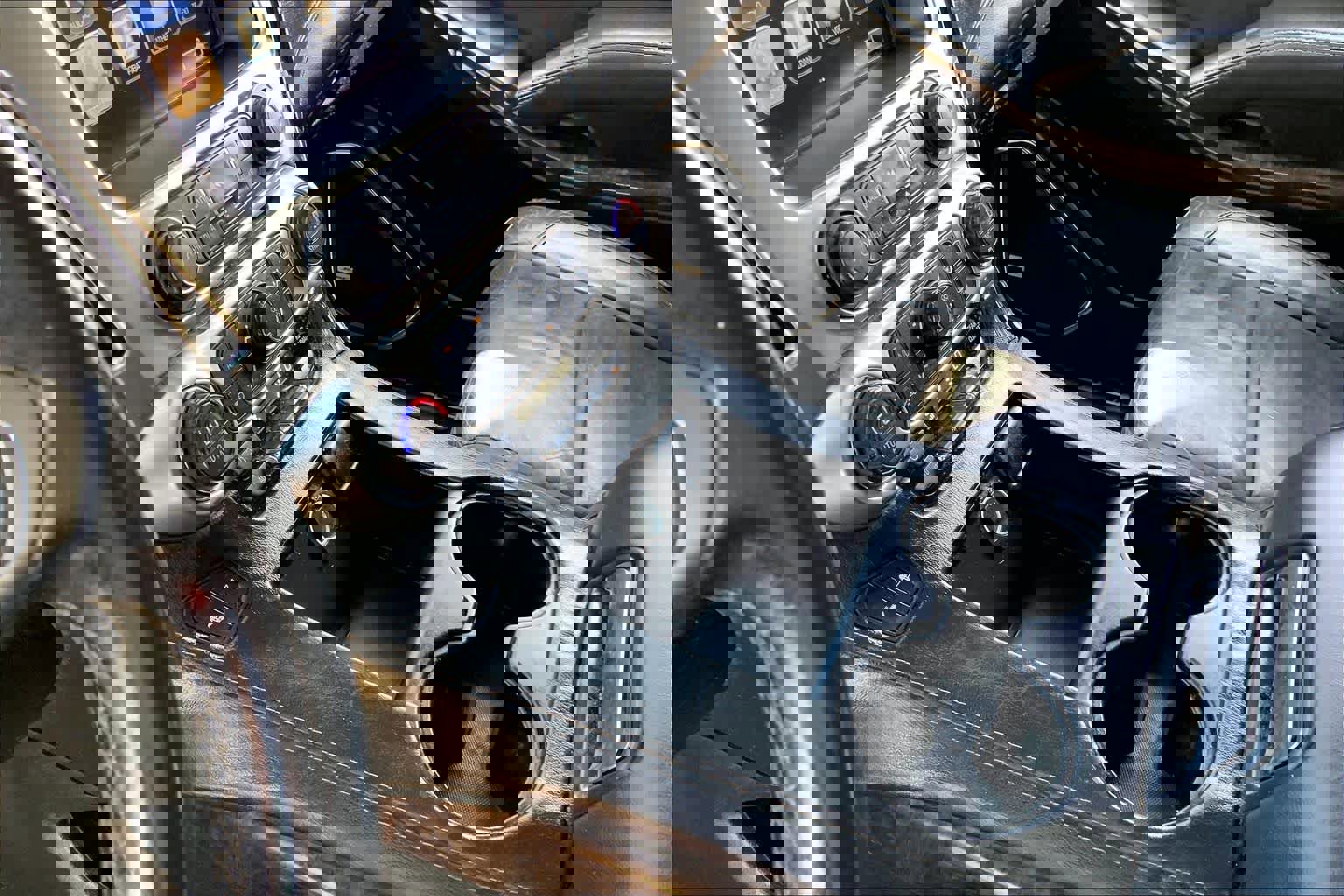 Used 2016 Chevrolet Suburban LT image 15