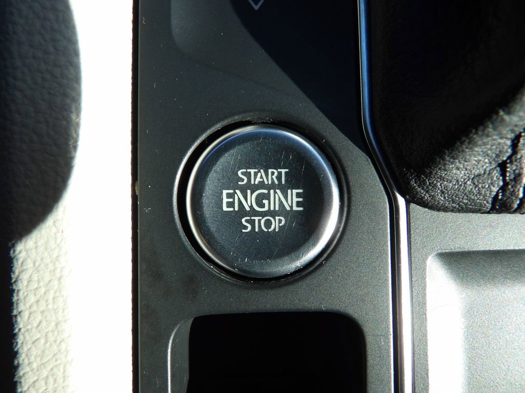 Used 2019 Volkswagen Atlas SE image 18