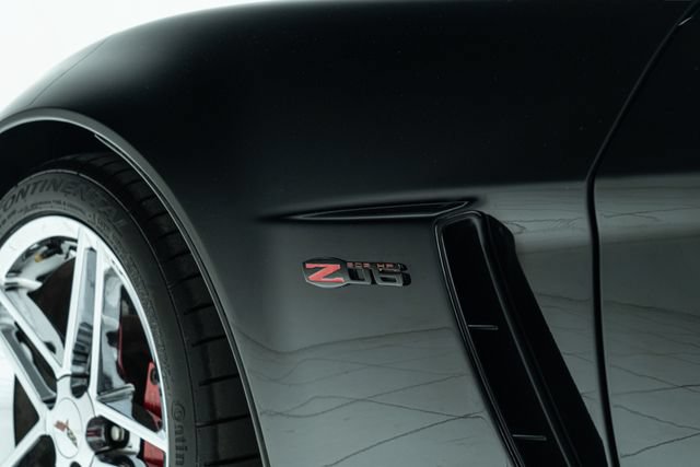 Used 2008 Chevrolet Corvette Z06 w/ Preferred Equipment Group RWD image 21