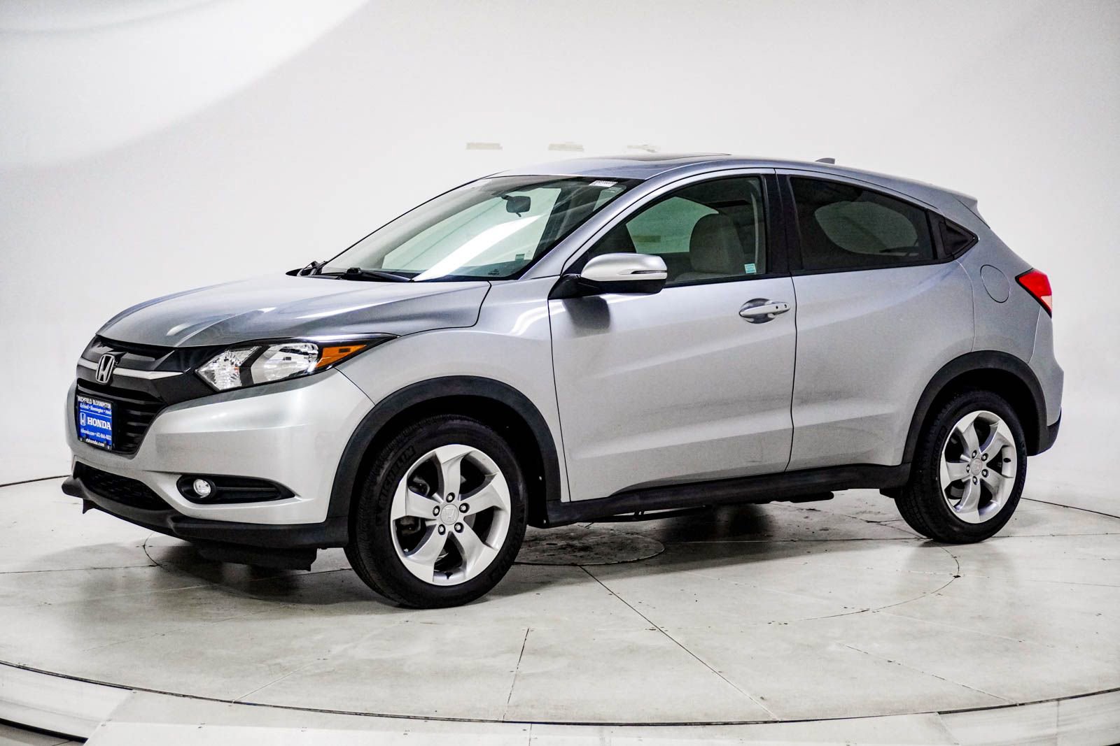 Used 2017 Honda HR-V EX image 4