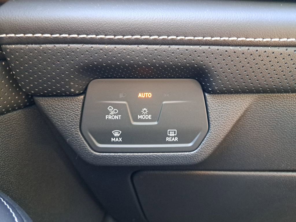 New 2025 Volkswagen Atlas SEL AWD/4WD image 32