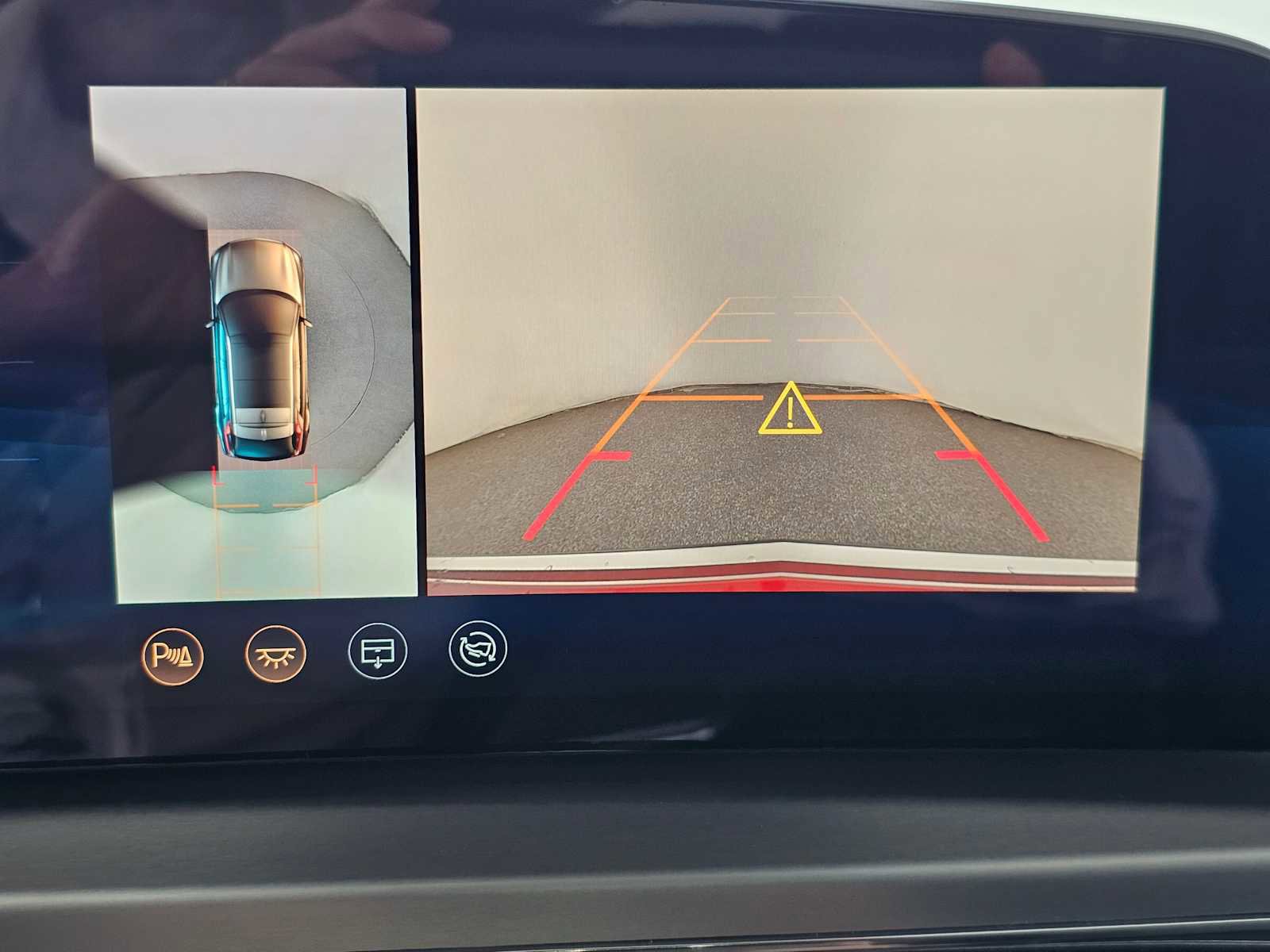 Used 2025 Cadillac Lyriq Luxury image 26