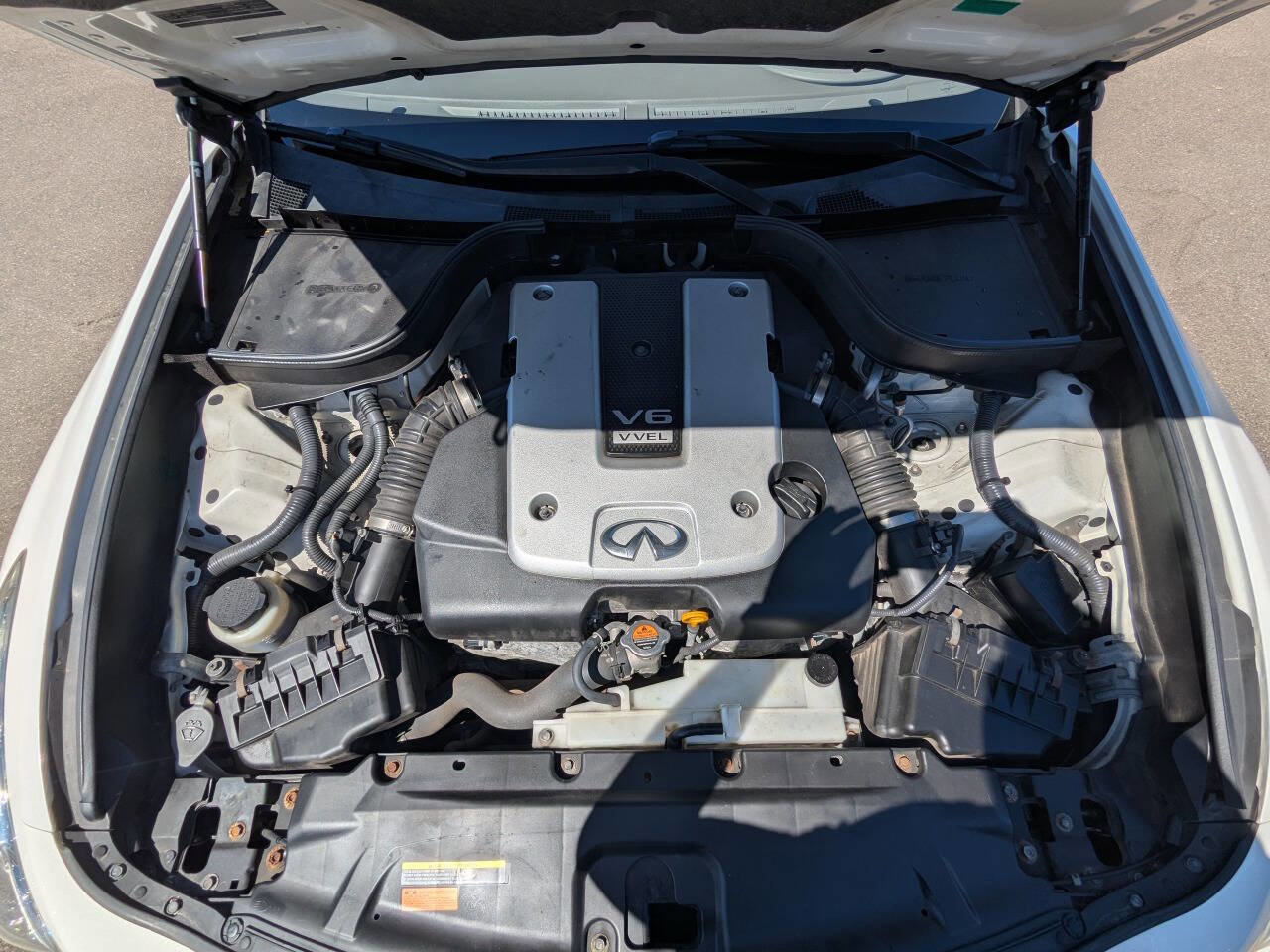 Used 2015 INFINITI Q40 AWD w/ Moonroof Package image 29