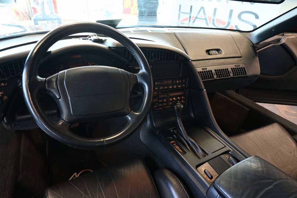 Used 1993 Chevrolet Corvette Coupe image 4
