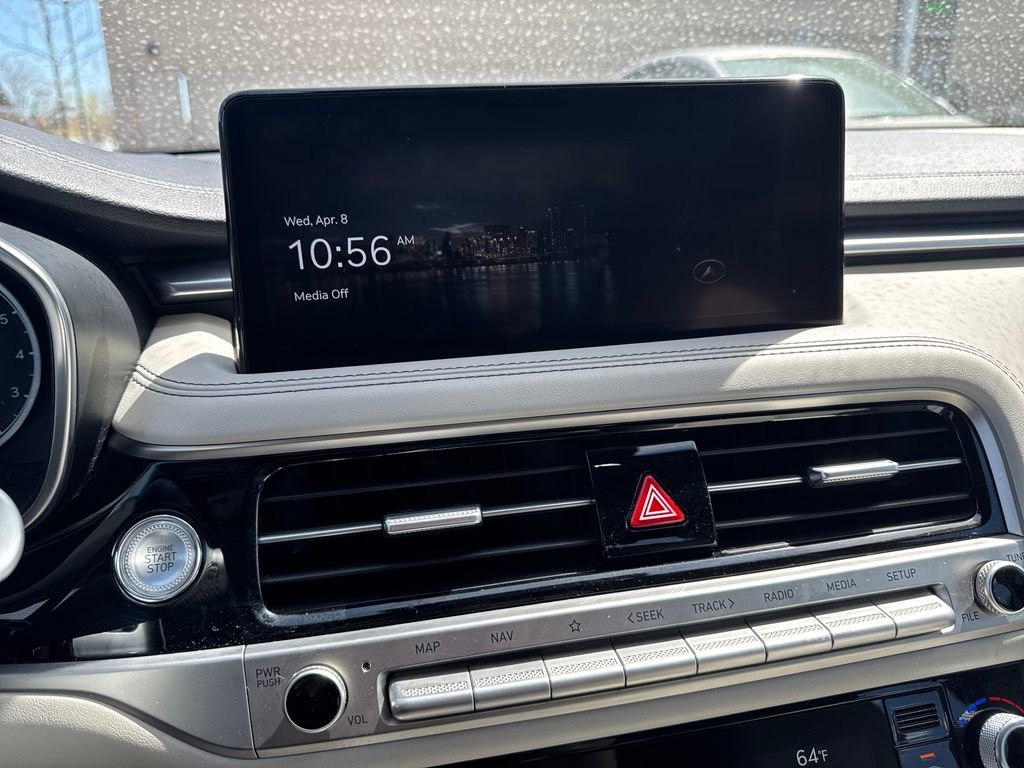 Used 2024 Genesis G70 2.5T image 31