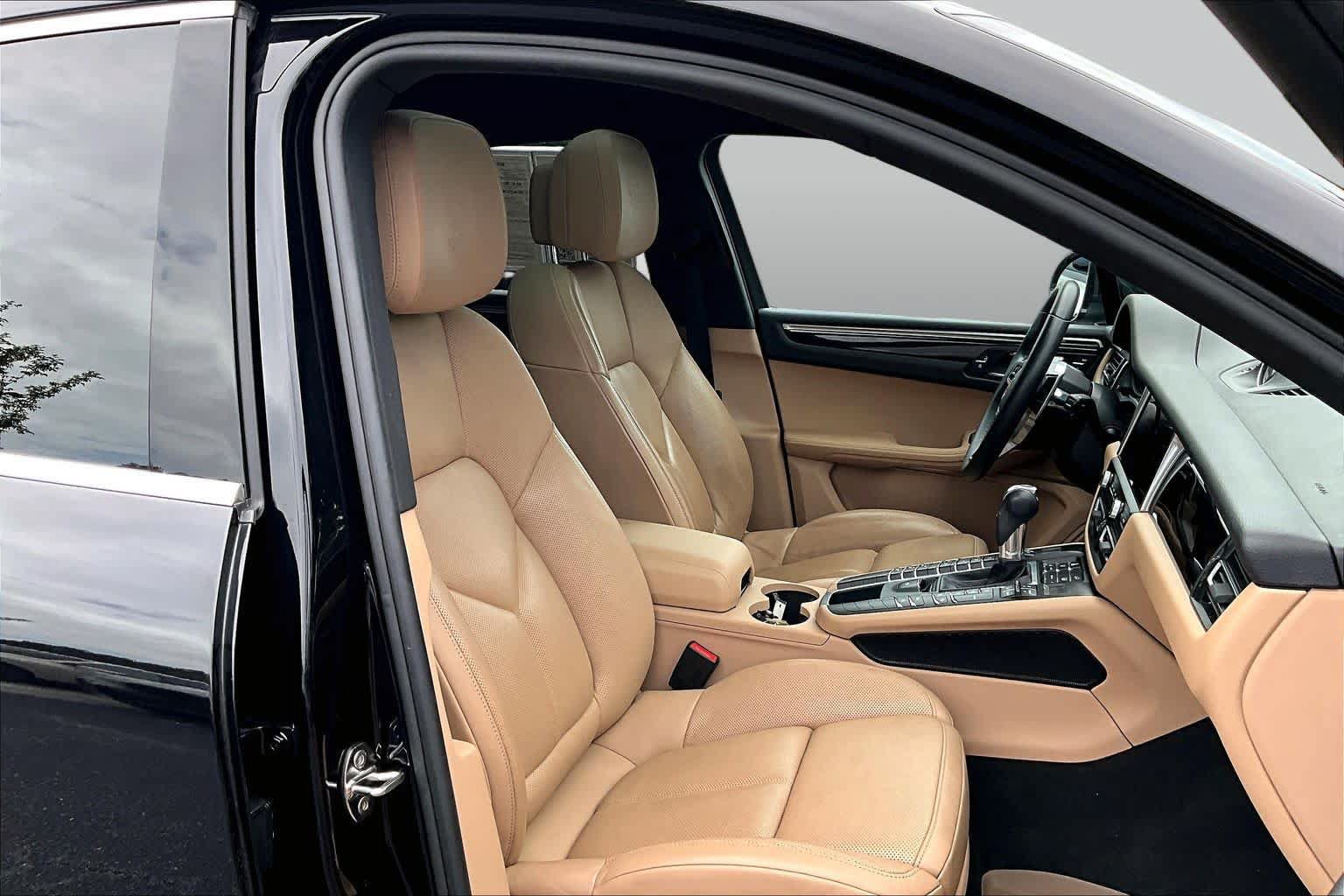 Used 2021 Porsche Macan AWD/4WD image 9