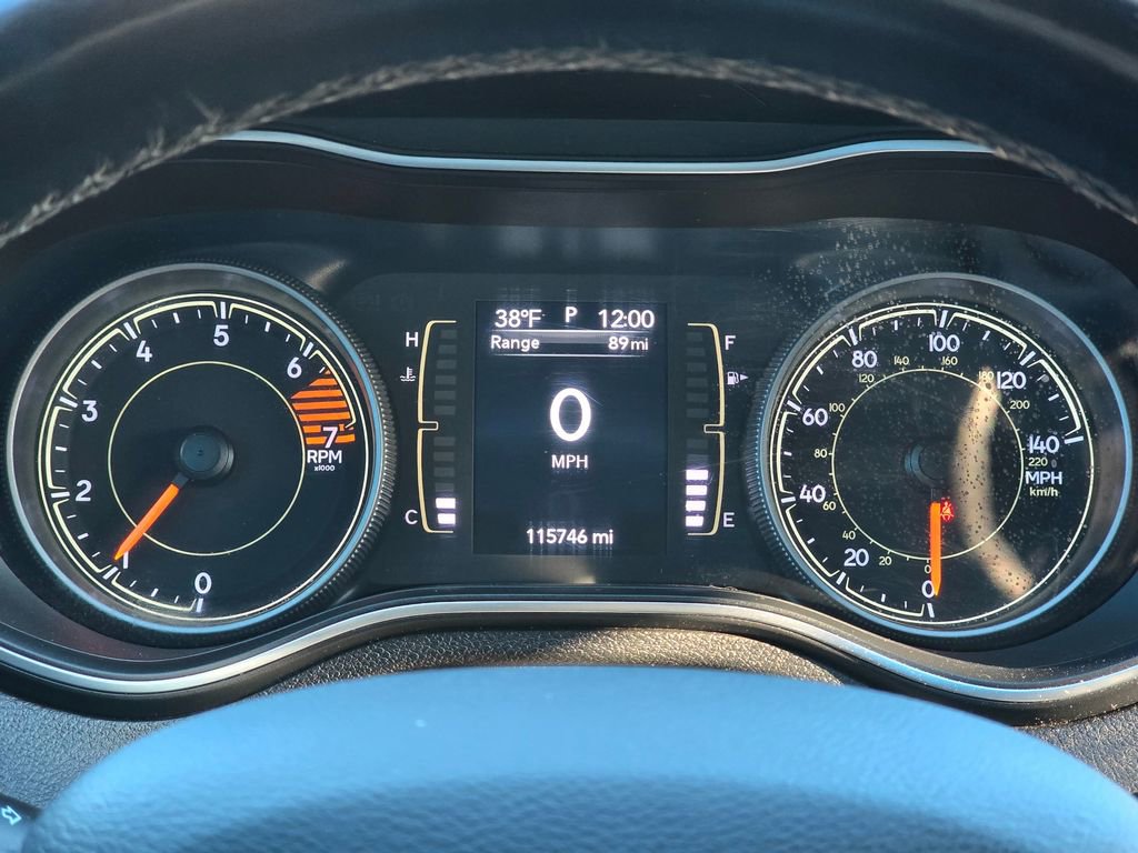 Used 2019 Jeep Cherokee Latitude Plus image 27