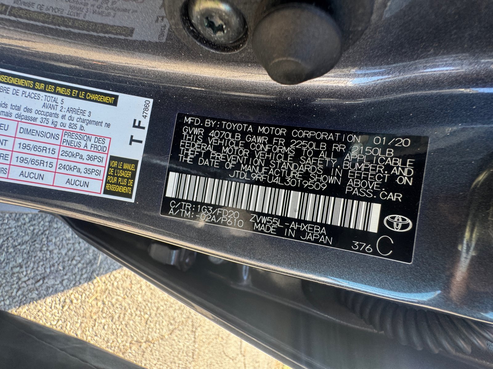 Used 2020 Toyota Prius LE w/ Carpet Mat Package AWD/4WD image 30