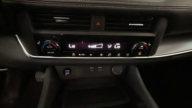 Used 2024 Nissan Rogue SV w/ SV Premium Package AWD/4WD image 22