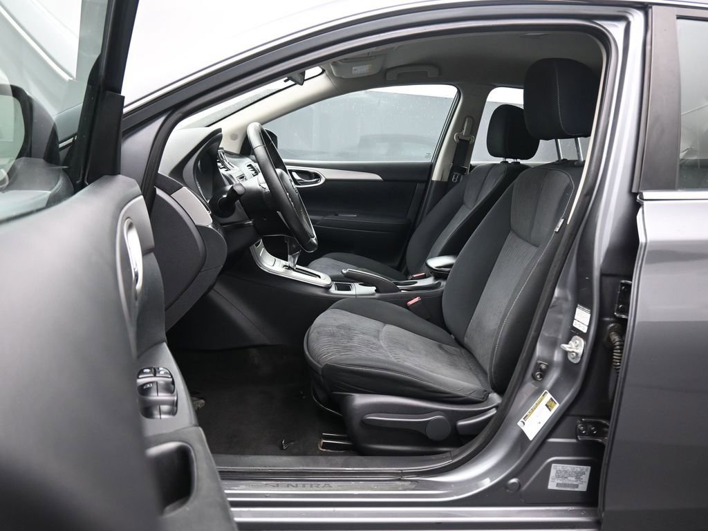 Used 2015 Nissan Sentra SV FWD image 11
