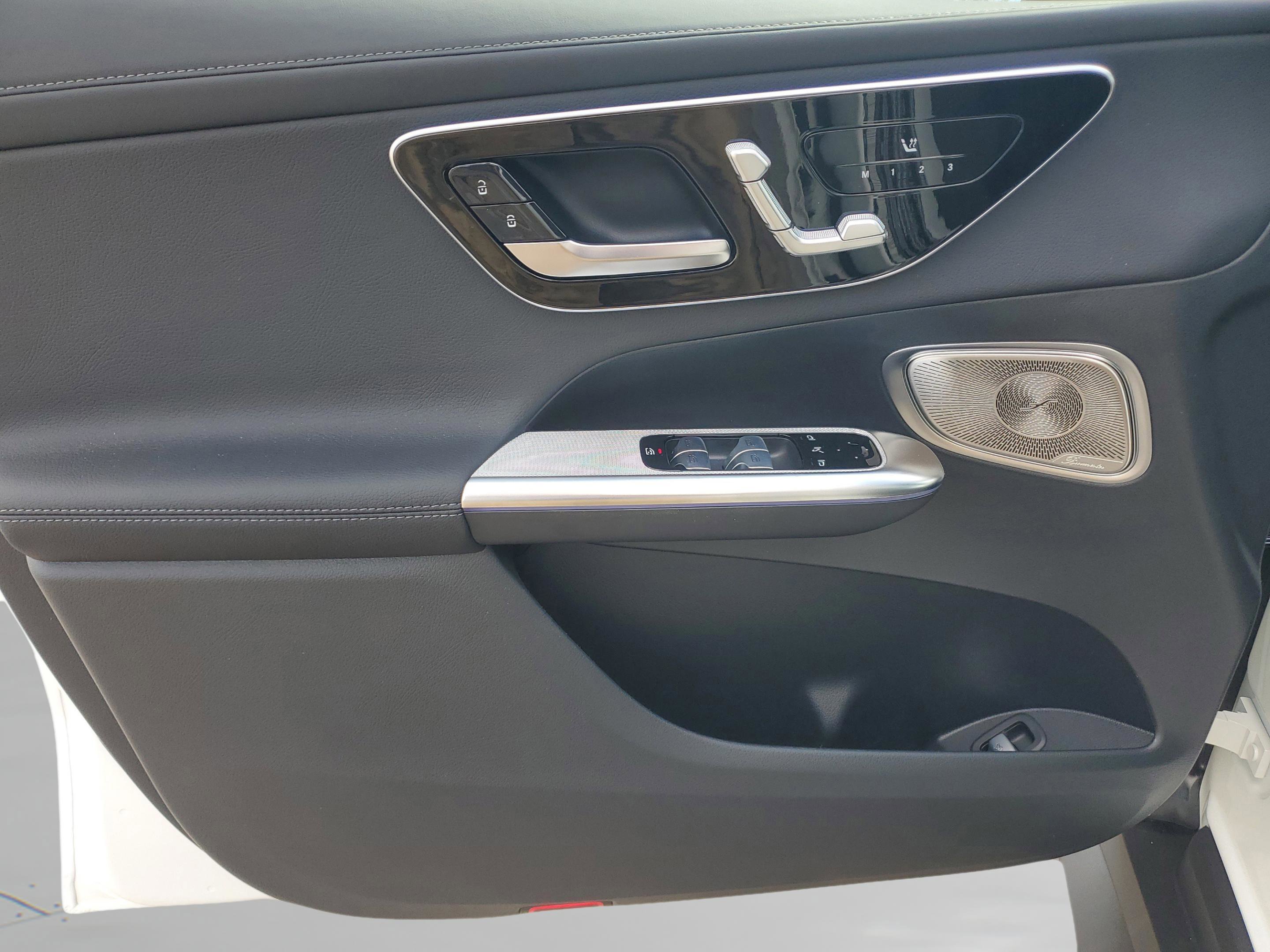 Certified 2026 Mercedes-Benz GLC 300 4MATIC image 33