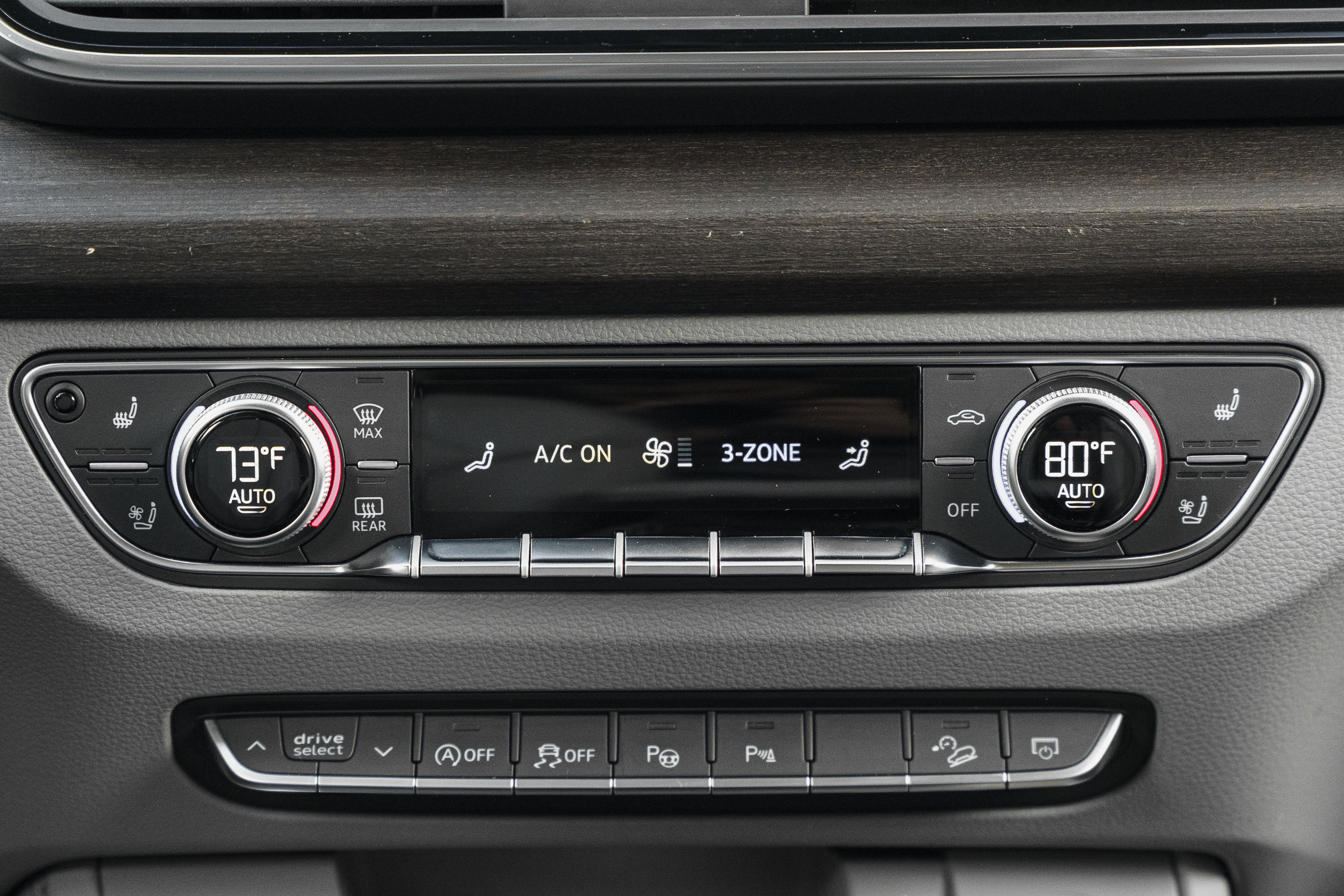 Used 2023 Audi Q5 2.0T Prestige w/ Prestige Package image 12