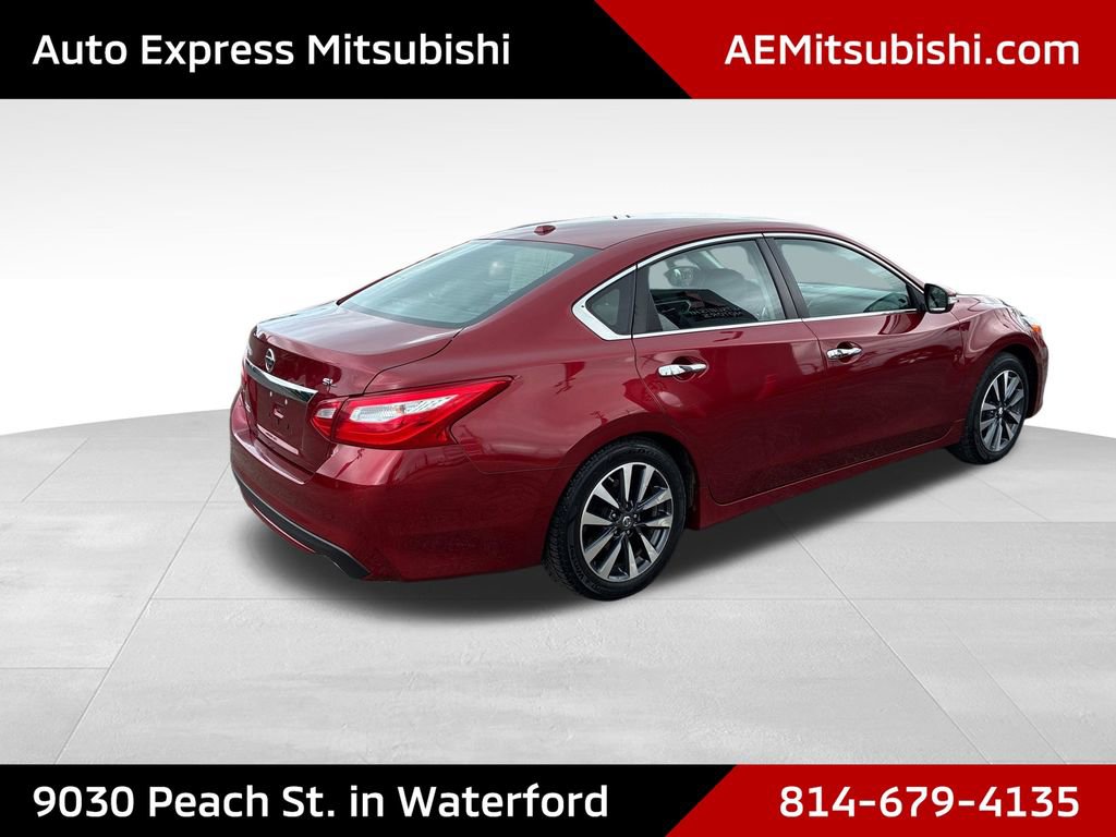 Used 2017 Nissan Altima 2.5 SL w/ Moonroof Package FWD image 7