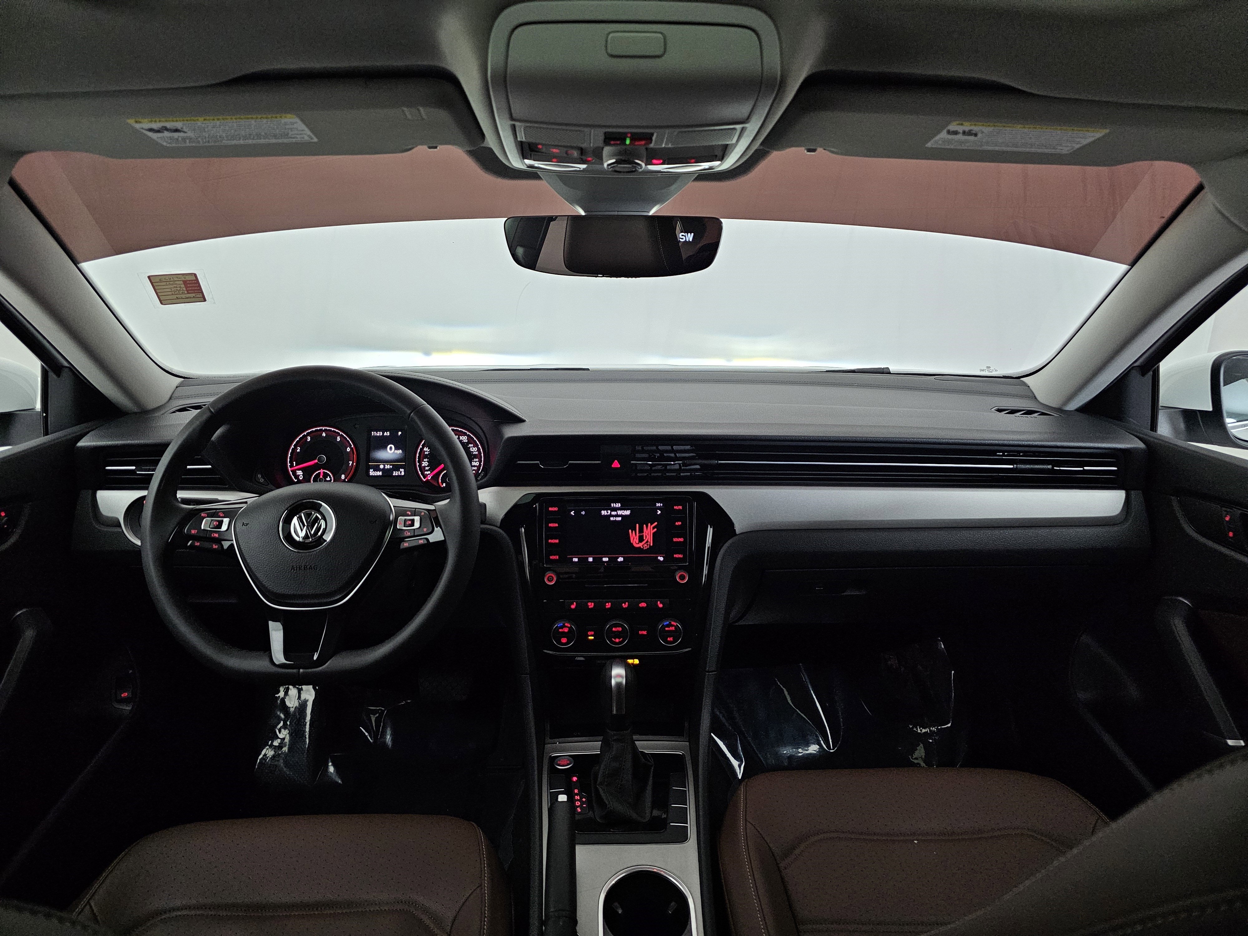 Used 2021 Volkswagen Passat 2.0T SE image 33