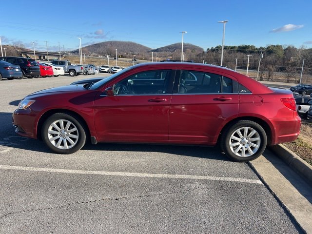 Used 2013 Chrysler 200 Touring image 2