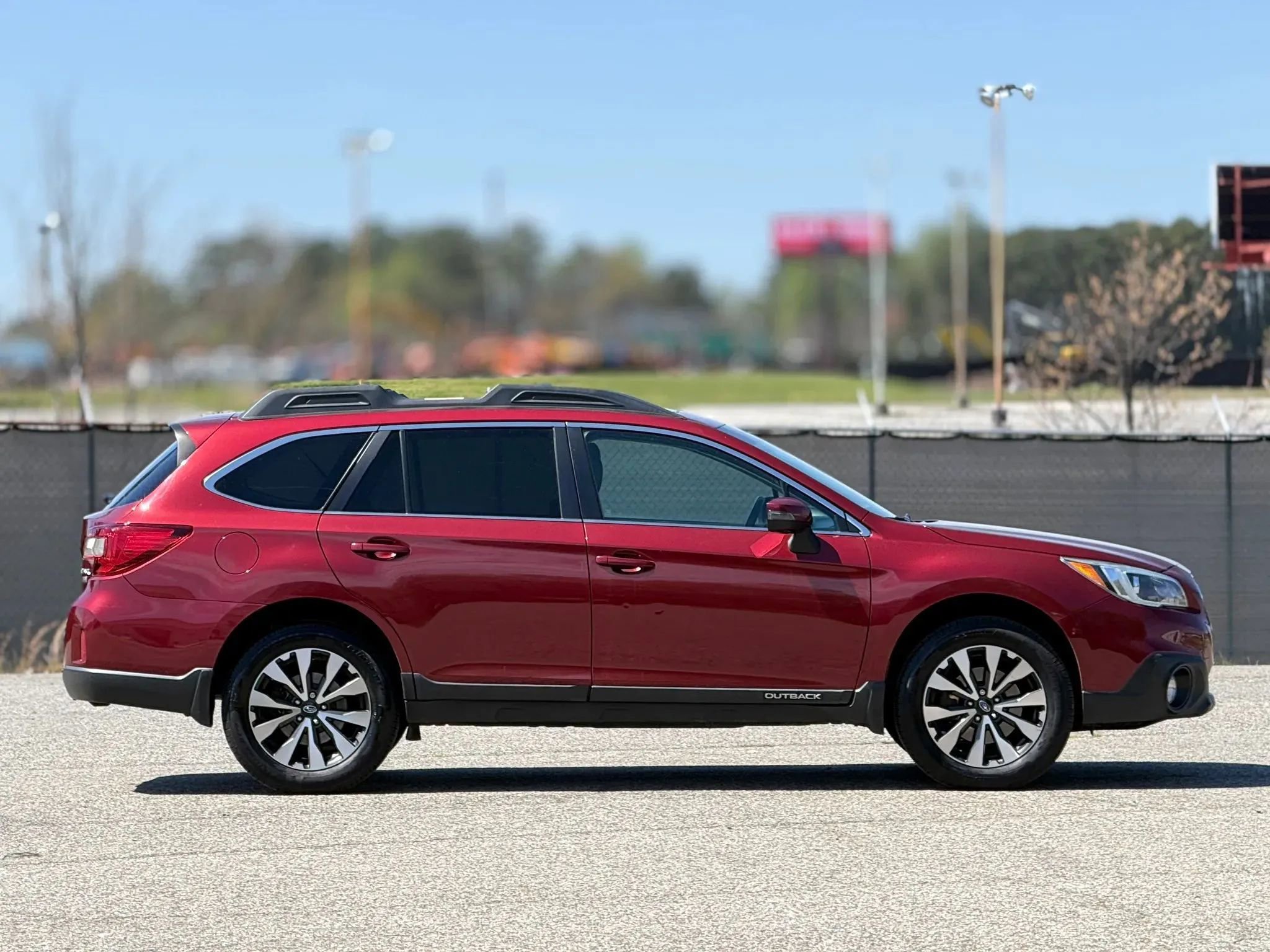 Used 2015 Subaru Outback 2.5i Limited image 7