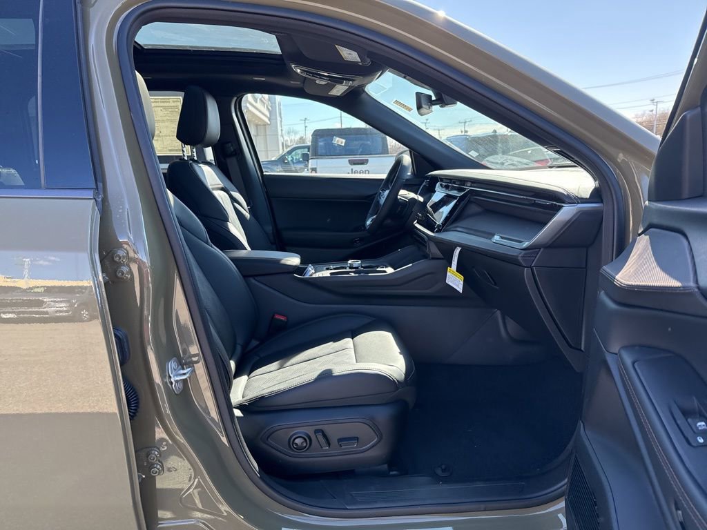 New 2026 Jeep Cherokee Overland image 31