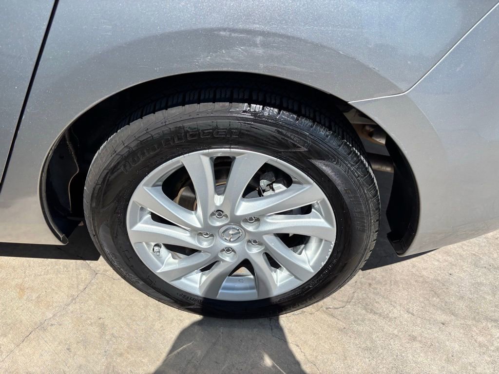 Used 2012 MAZDA MAZDA3 i Grand Touring image 9
