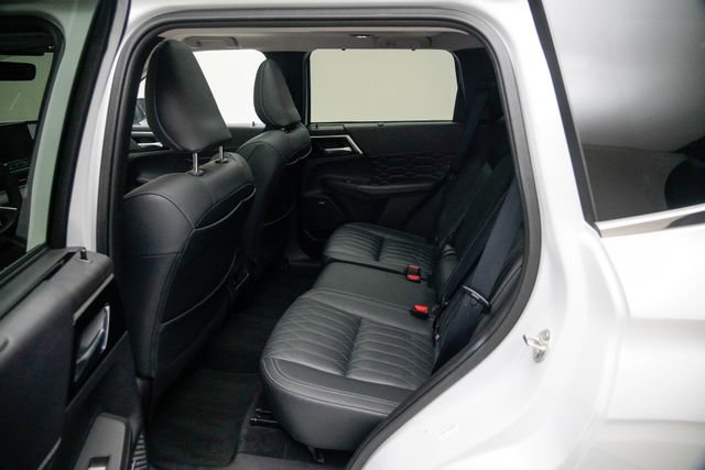 Used 2025 Mitsubishi Outlander SEL image 24