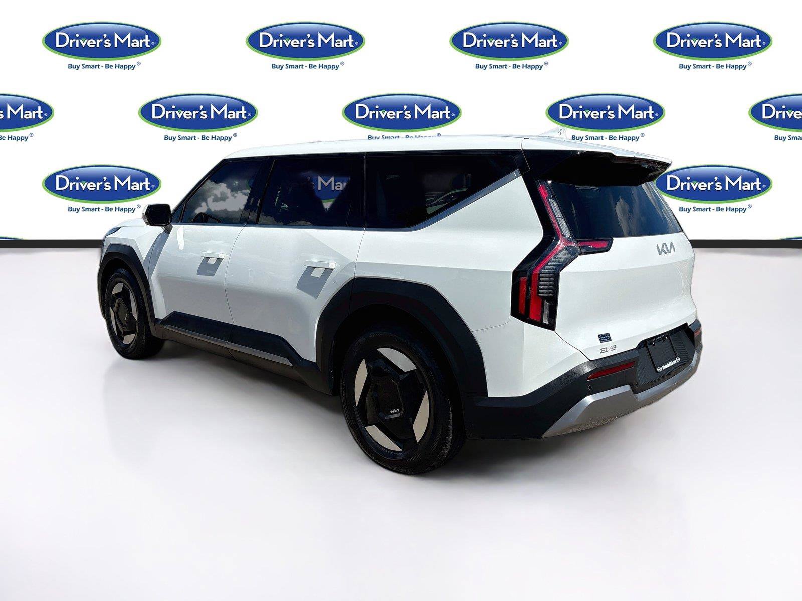 Used 2024 Kia EV9 Light Long Range RWD image 5