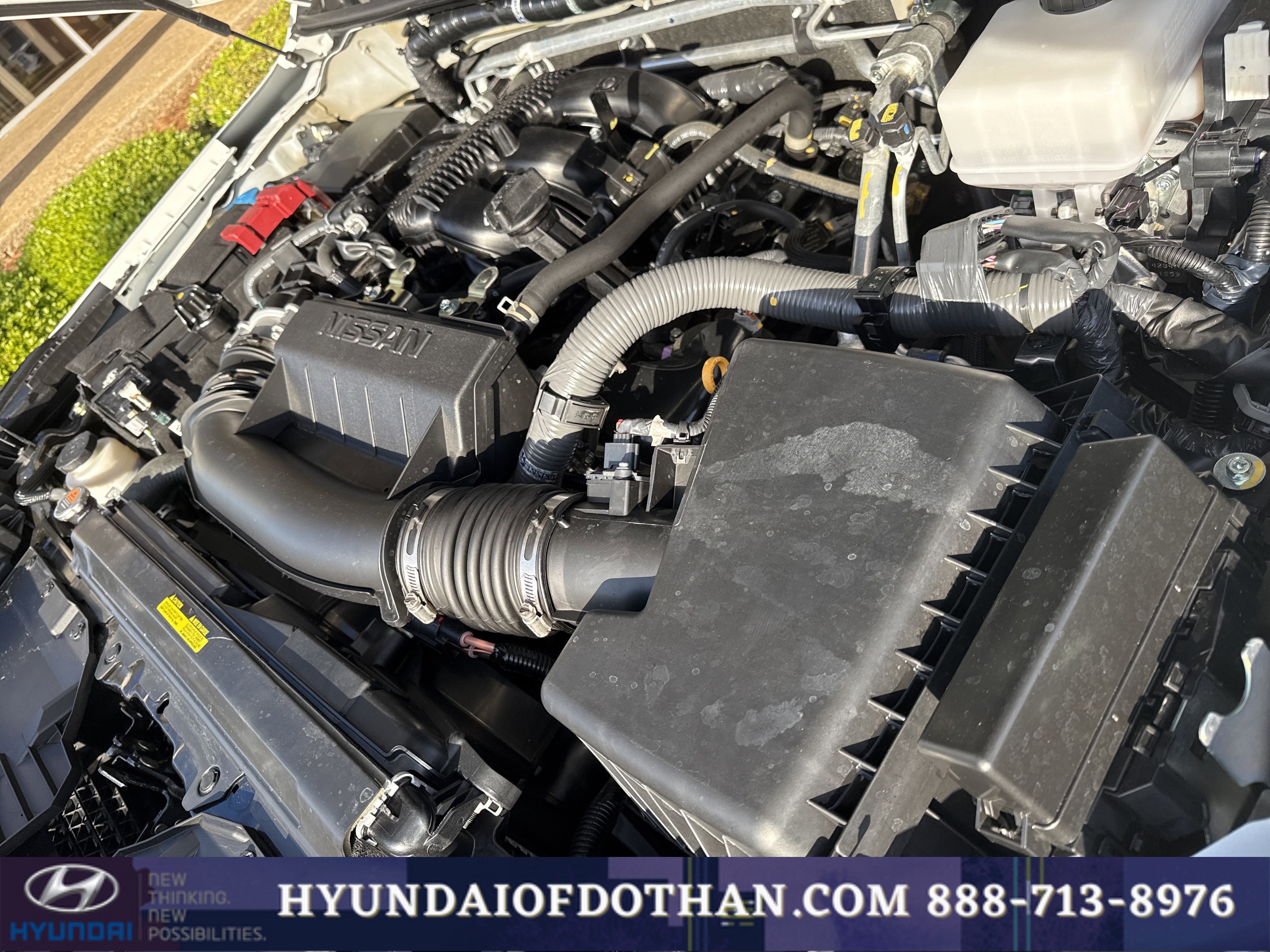 Used 2025 Nissan Frontier S w/ S Utility Package image 15