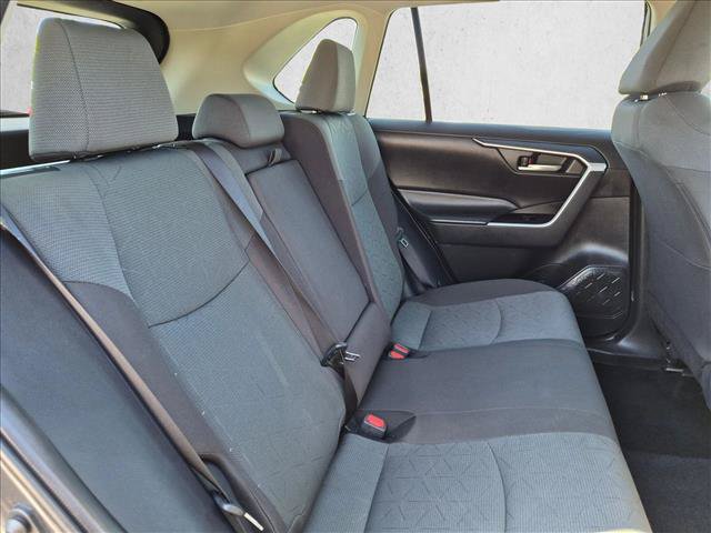 Used 2025 Toyota RAV4 XLE FWD image 18