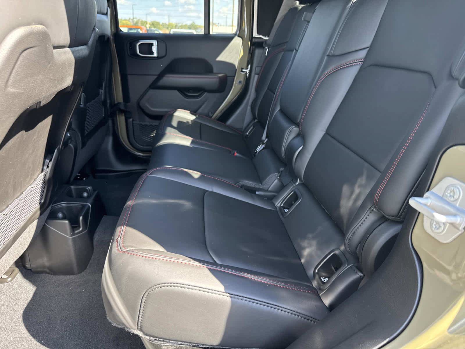 New 2025 Jeep Gladiator Rubicon AWD/4WD image 8
