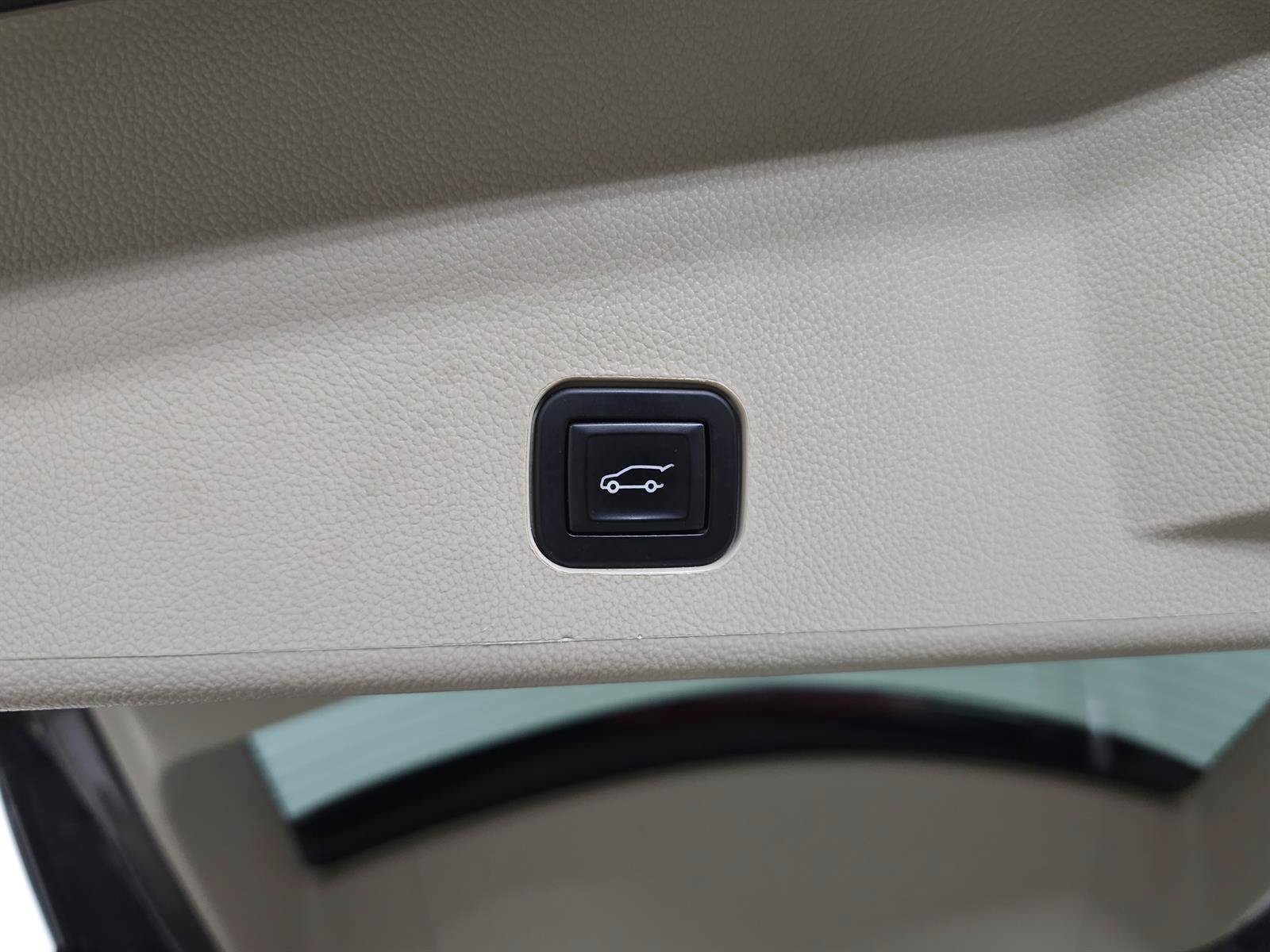 Used 2012 Cadillac SRX Performance AWD/4WD image 8