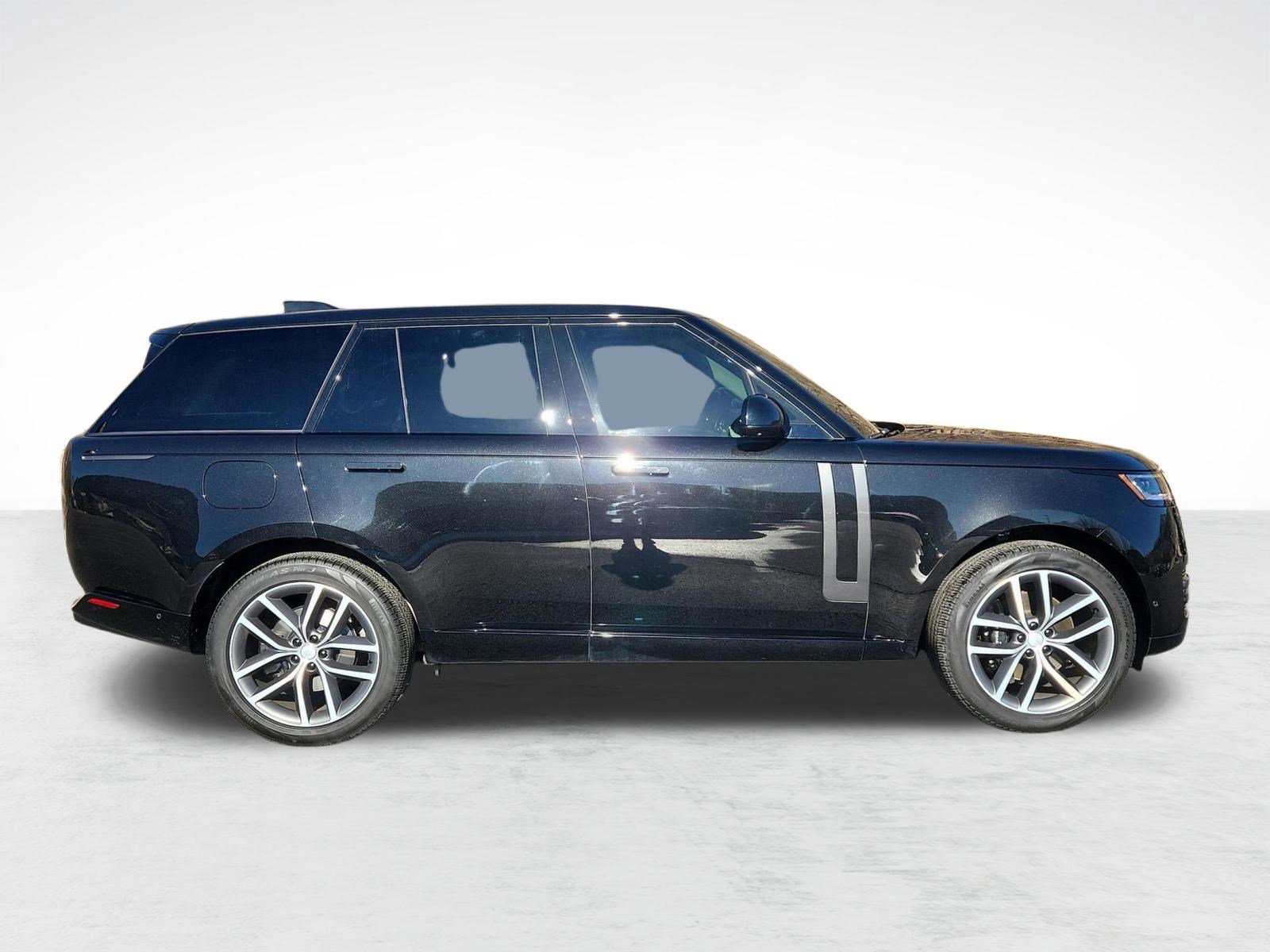 Used 2024 Land Rover Range Rover SE AWD/4WD image 7