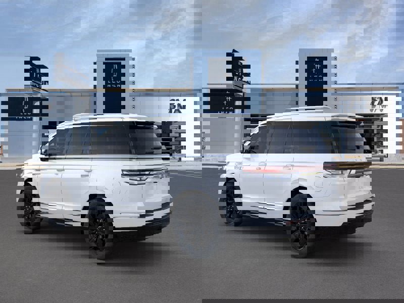 New 2024 Lincoln Navigator Reserve image 4