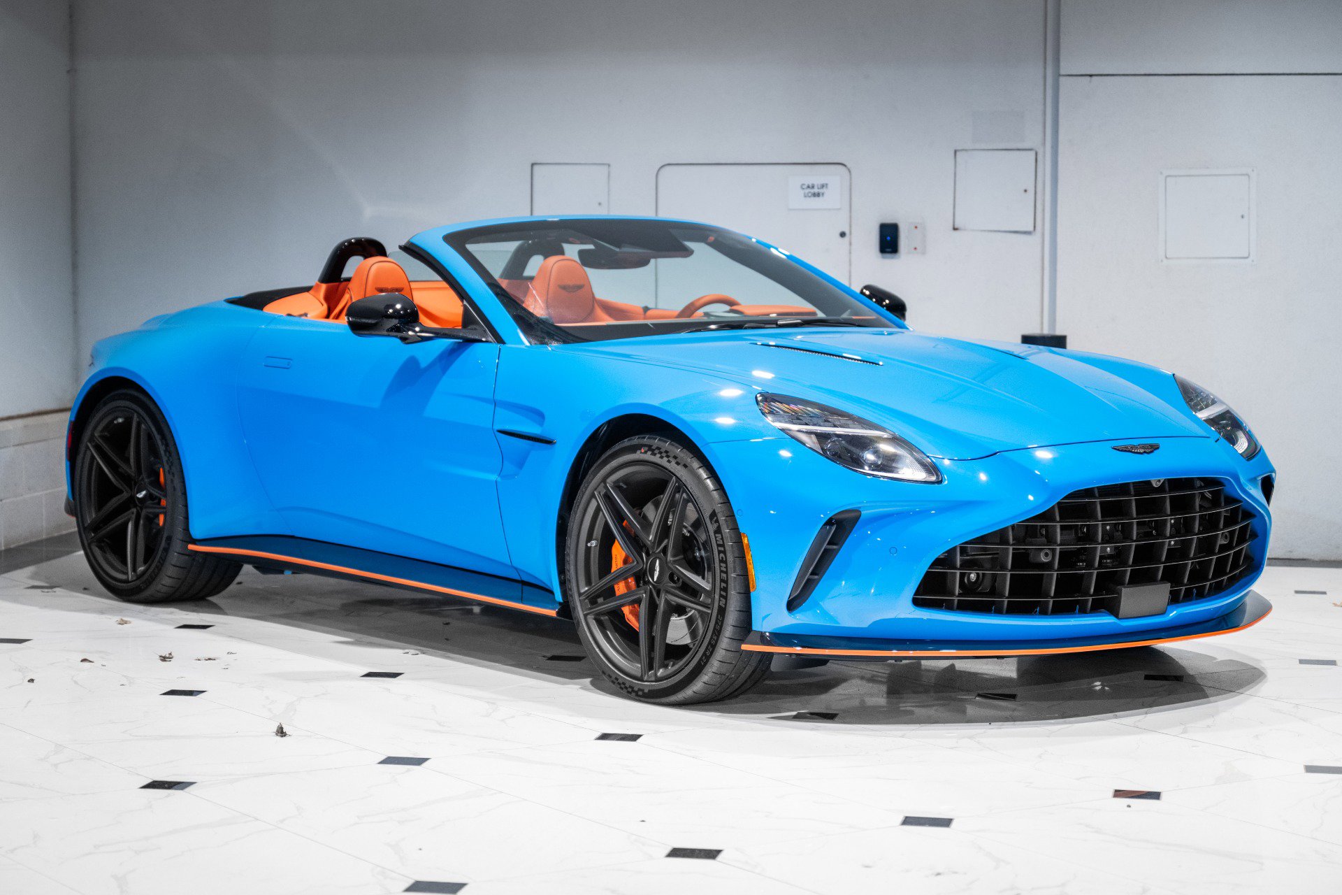 New 2026 Aston Martin V8 Vantage Roadster image 1