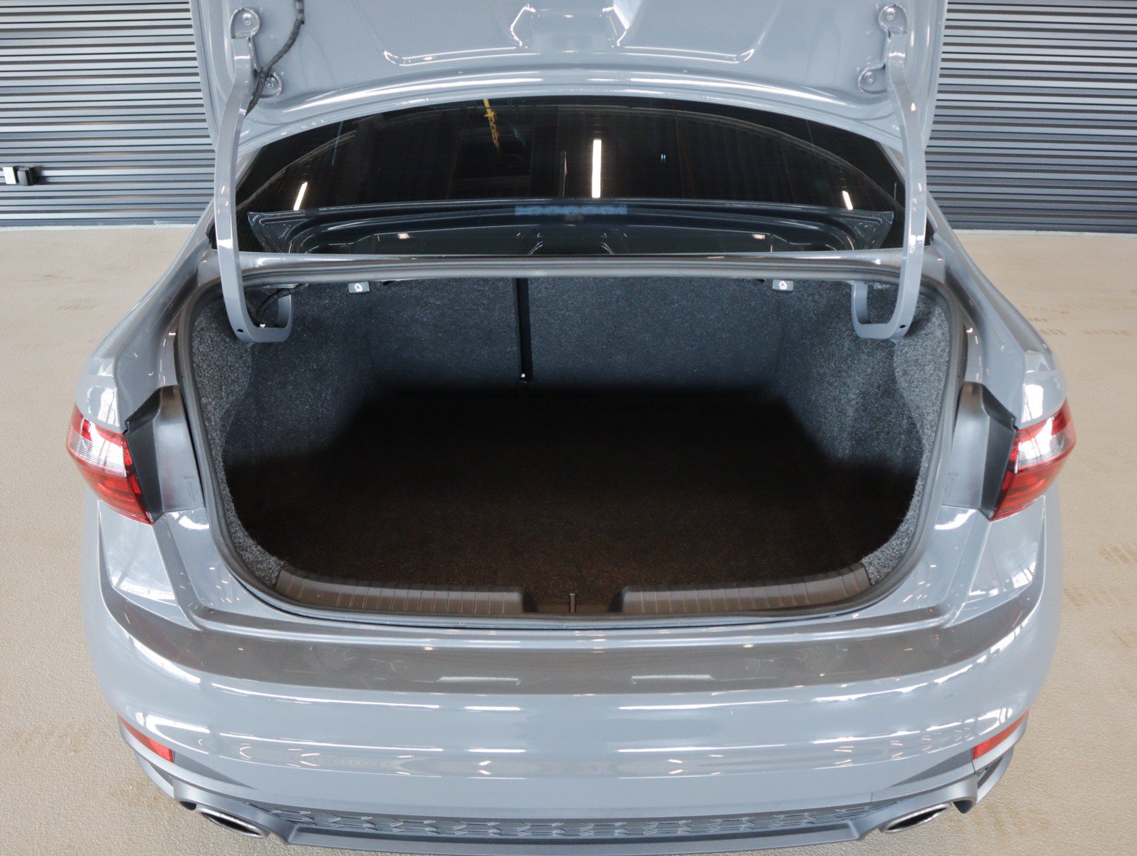 Used 2023 Volkswagen Jetta GLI Autobahn FWD image 9
