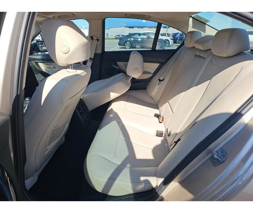 Used 2015 BMW 320i Sedan RWD image 13