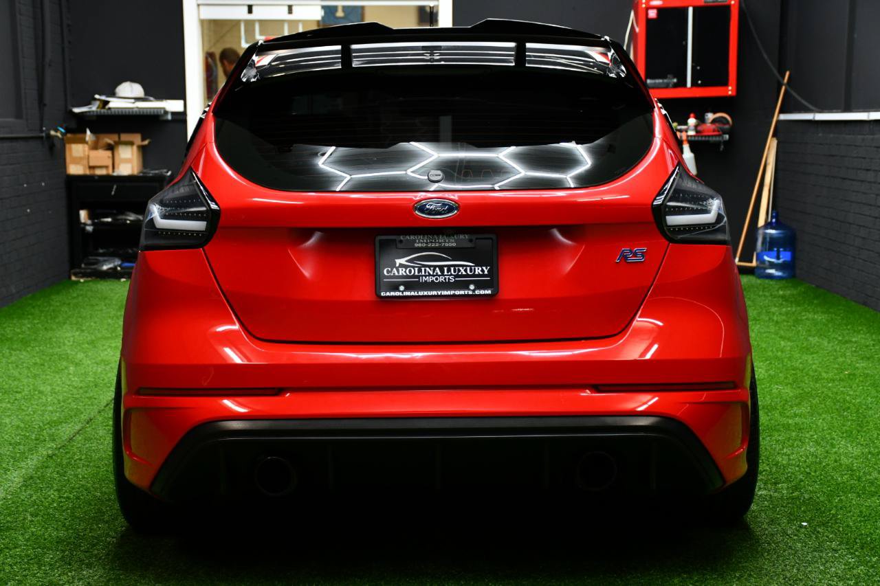 Used 2018 Ford Focus RS AWD/4WD image 11