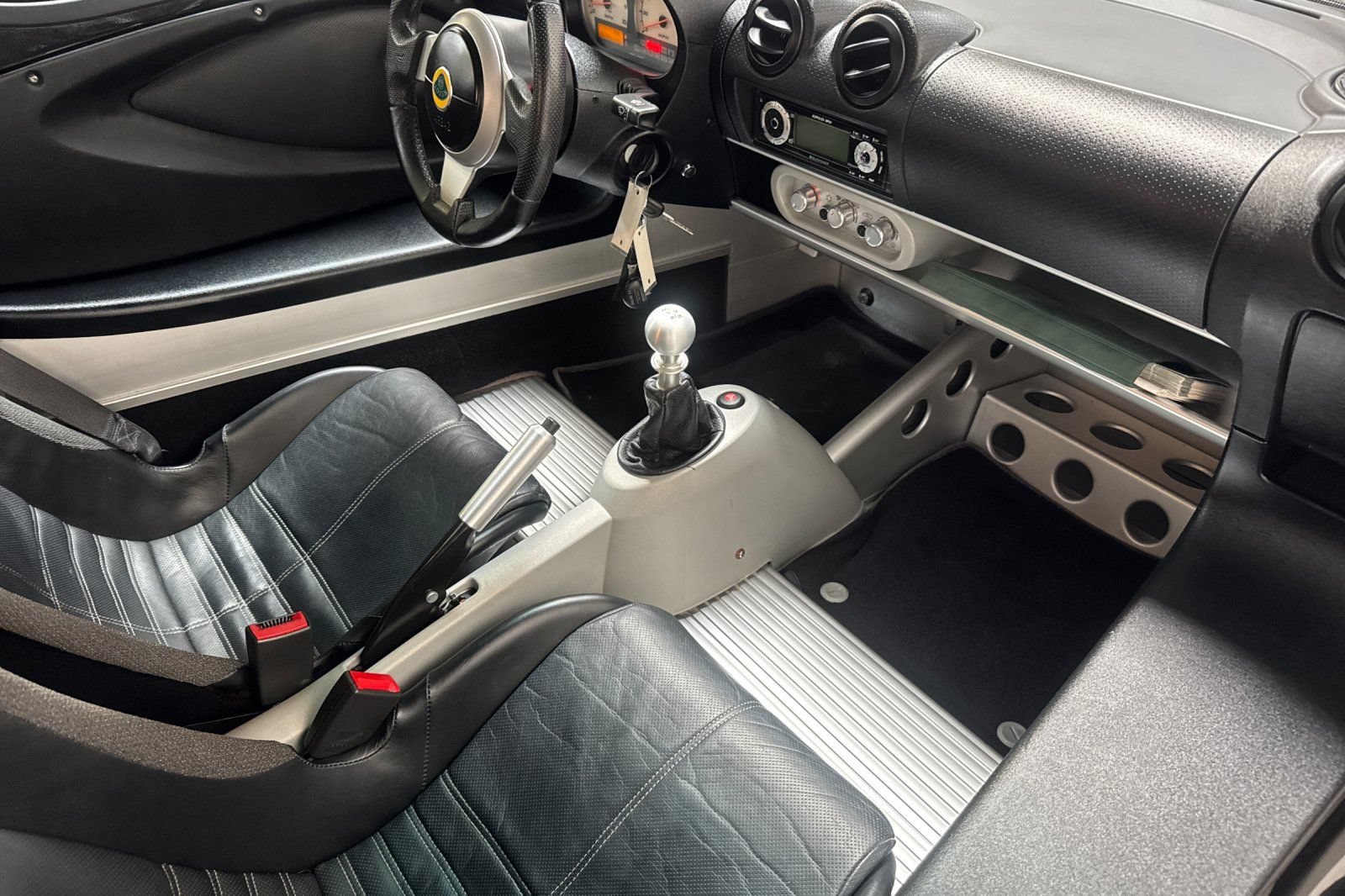 Used 2005 Lotus Elise RWD image 14